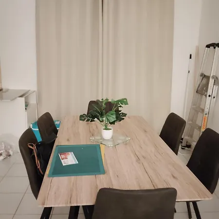 Apartment Climatise Avec Parking A